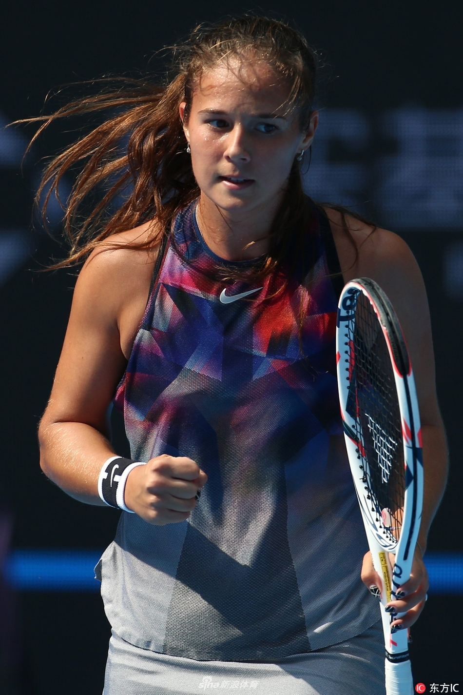 世界看似 世界看似